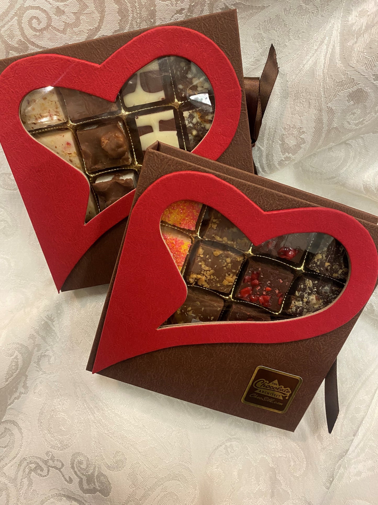 Chocolate Silk Clear Heart Box (16 PCS)